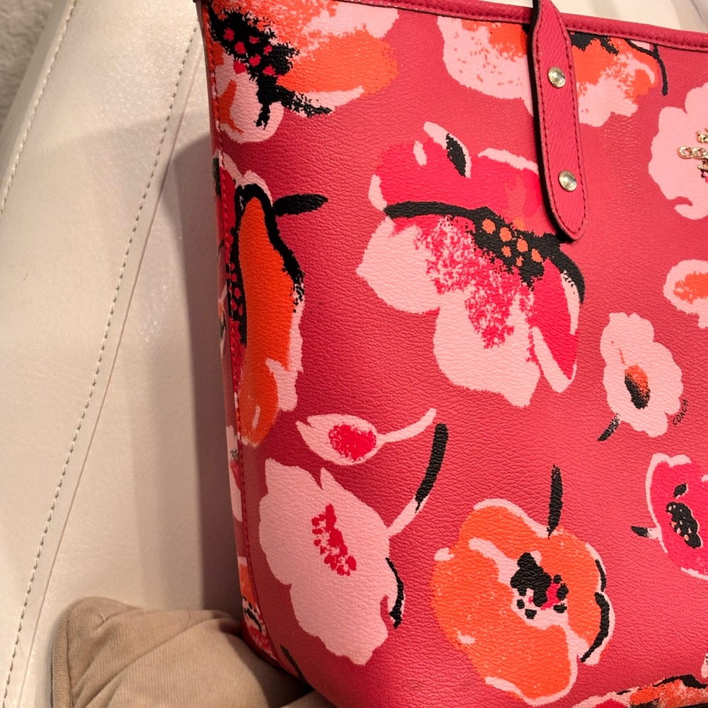Coach Floral Red/Coral Tote Bag - Picture 5 of 16